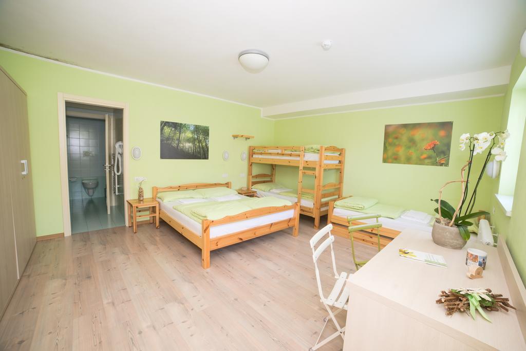 Hostel L'Ost - Ostello Di Grumes Zewnętrze zdjęcie