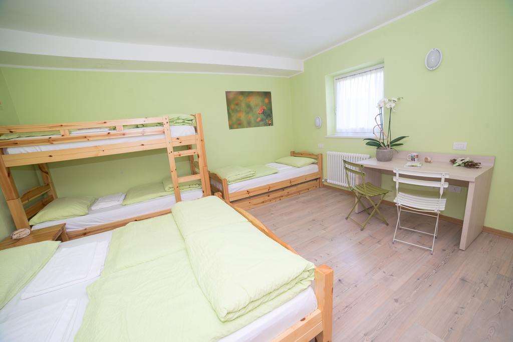 Hostel L'Ost - Ostello Di Grumes Zewnętrze zdjęcie