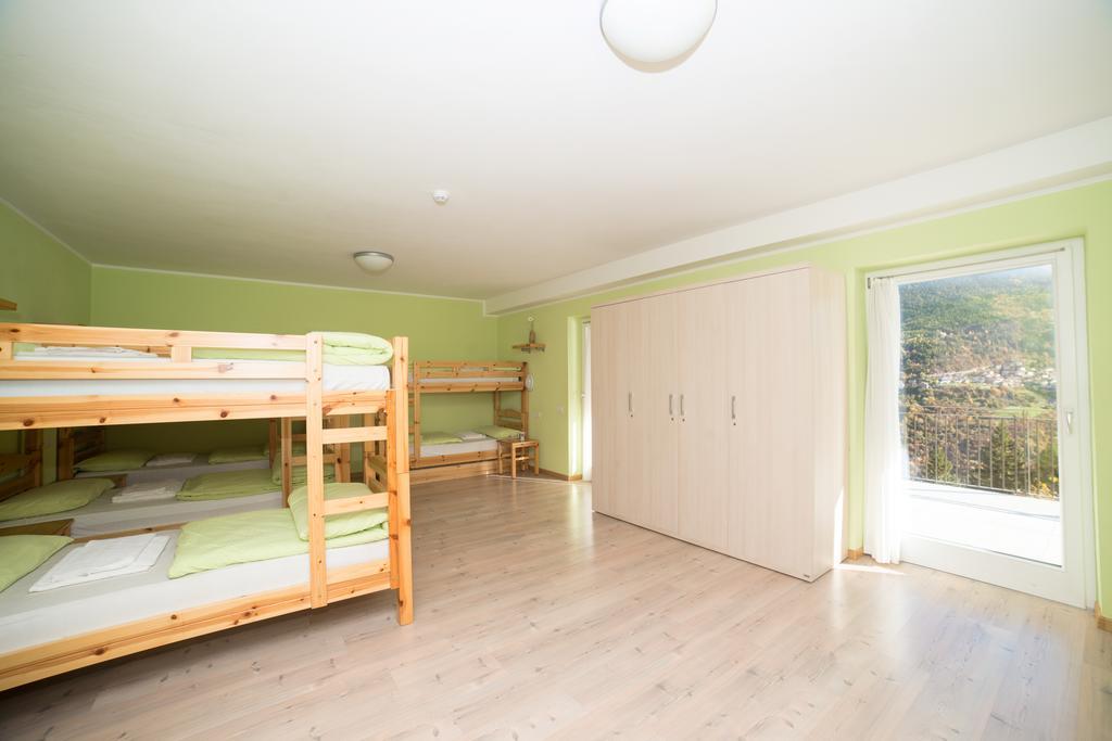 Hostel L'Ost - Ostello Di Grumes Zewnętrze zdjęcie