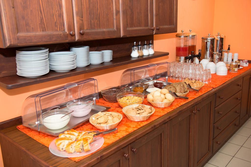 Hostel L'Ost - Ostello Di Grumes Zewnętrze zdjęcie