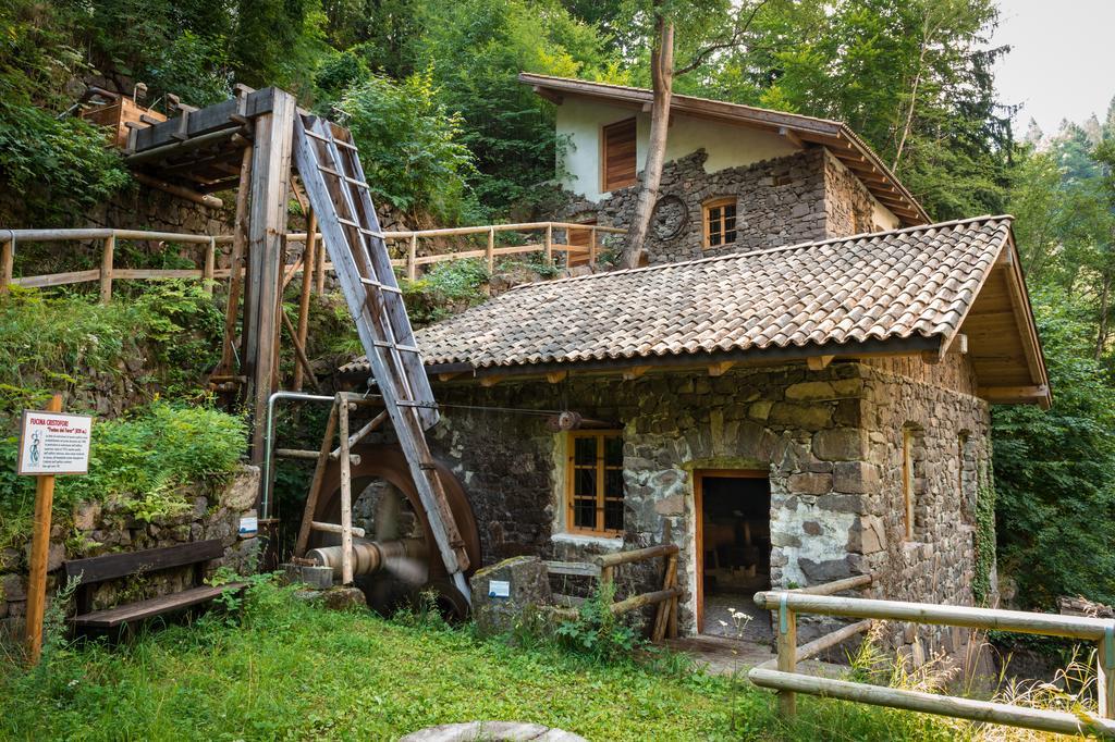 Hostel L'Ost - Ostello Di Grumes Zewnętrze zdjęcie